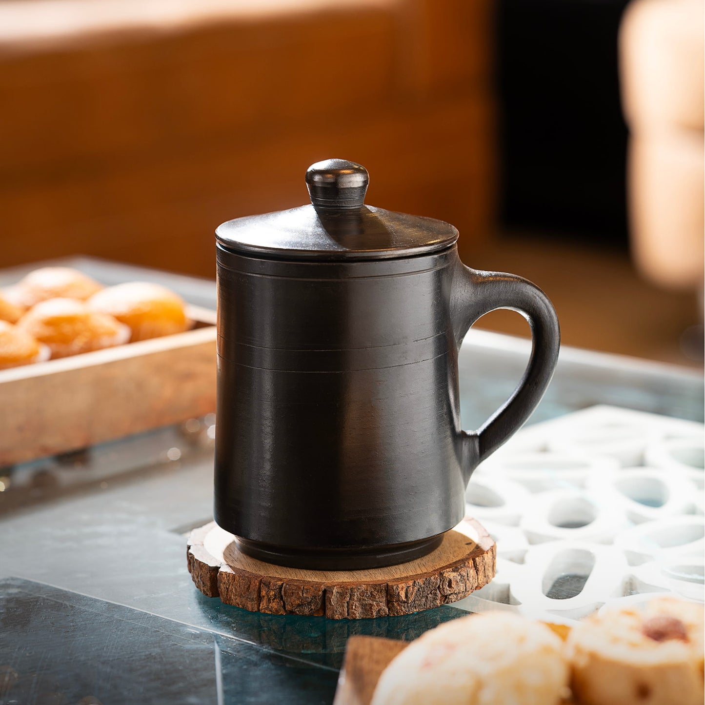 Crimson Noir Black Terracotta Mug with Lid 300 ml - 500 ml