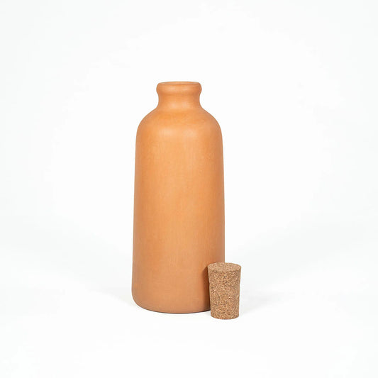 Terrapura Curve handmade terracotta water bottle 500 ml with cork stopper