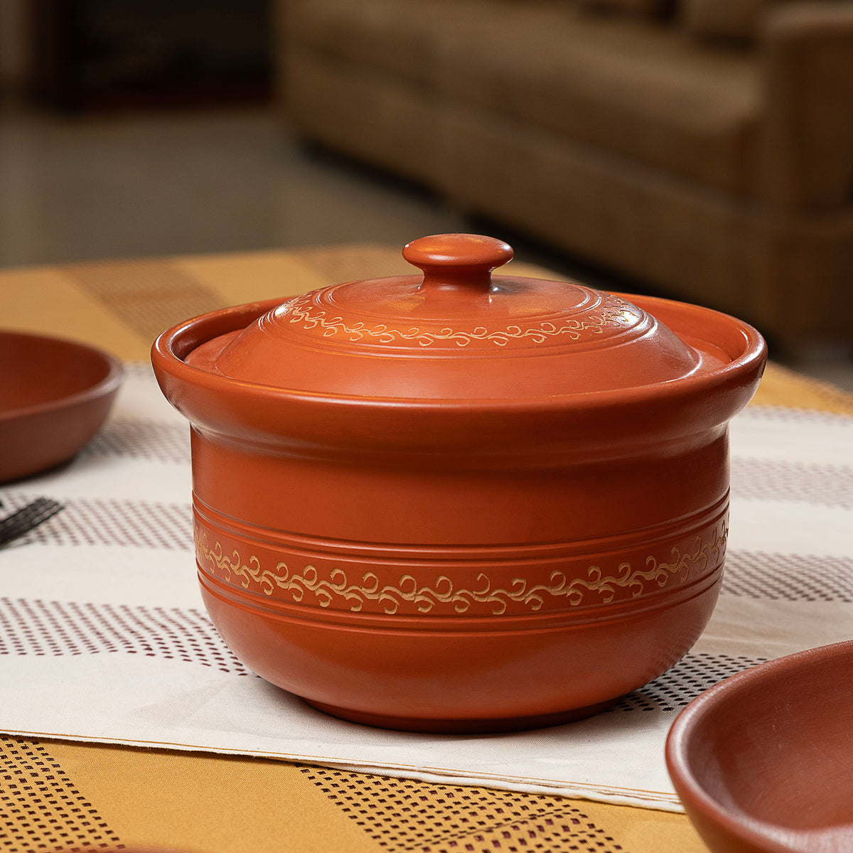 Terracotta serving bowl with lid for table serving and hosting