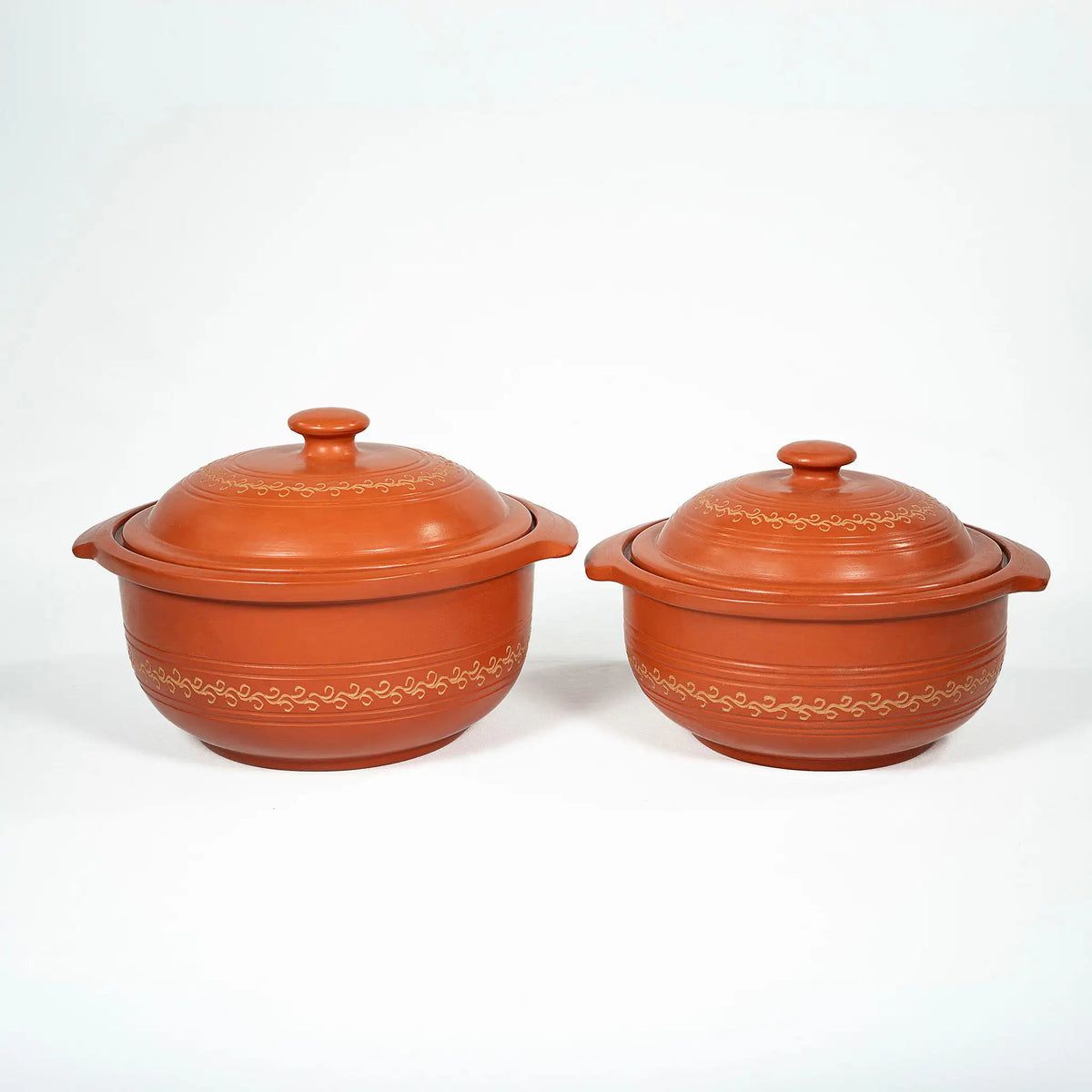 Terra Majlis terracotta serving pots in 1500 ml and 2000 ml sizes